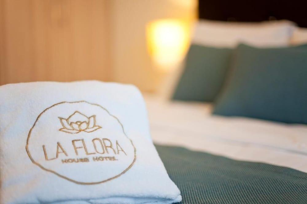 La Flora House Hotel Коджаэли Экстерьер фото